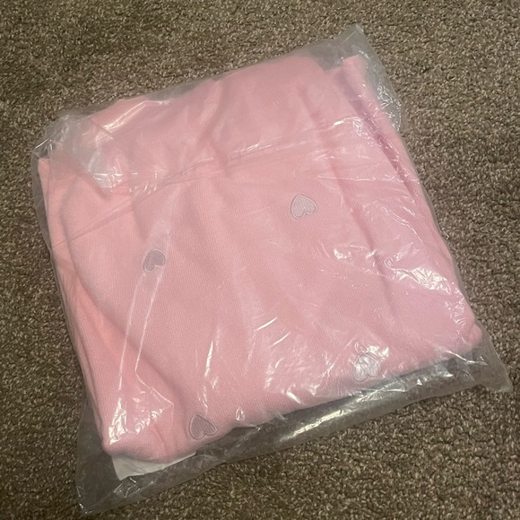 Women’s Heart Sweater. Never Worn Brand New - Picture 4 of 5